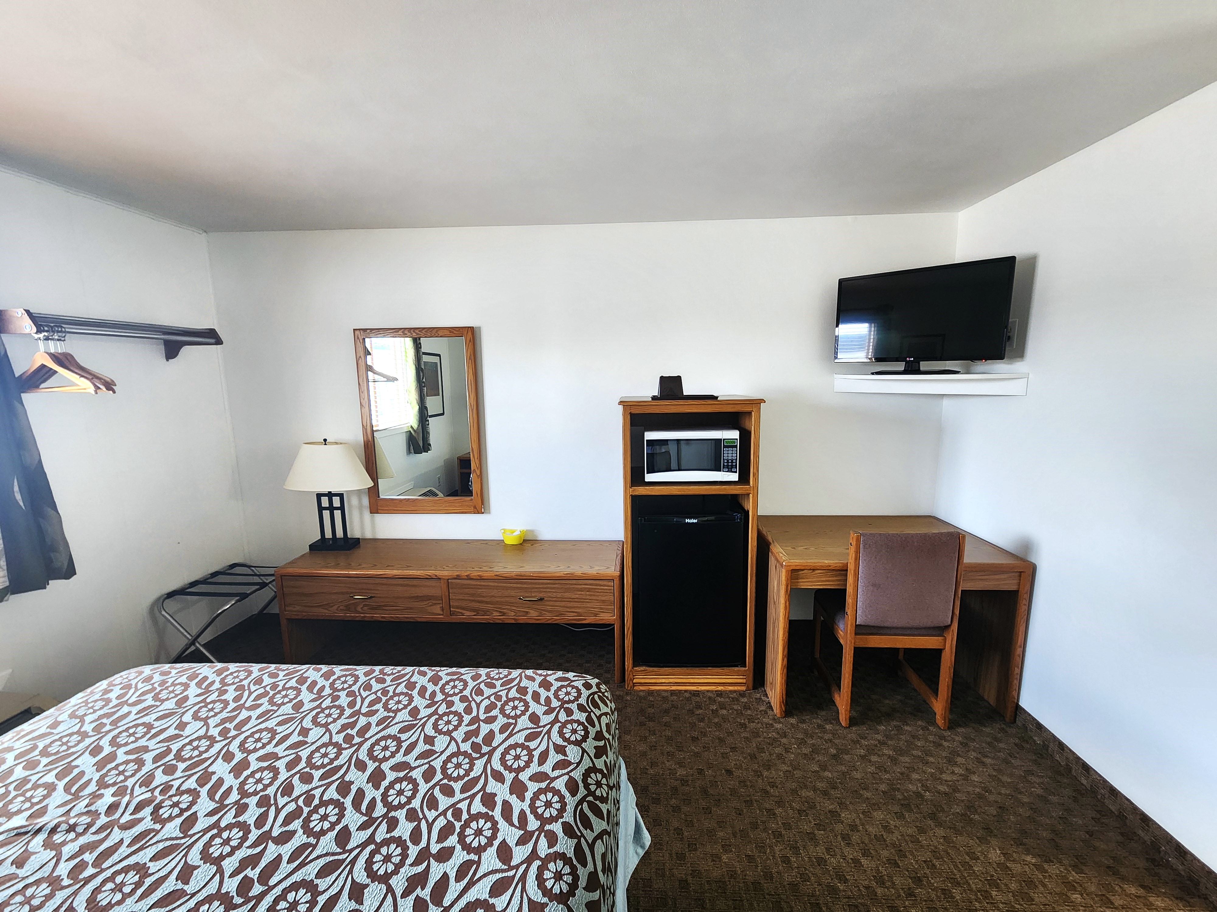Simple Room's Lateral View